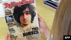 "Rolling Stone" žurnalynyň baş sahypasynda Boston partlamasyny amala aşyrmakda aýyplanýan Johar Sarnaýewiň suraty çap edildi.
