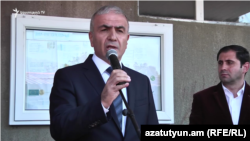 Newly appointed governor of Syunik Hunan Poghosian addresses a rally in the province, 19Oct2018