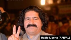 د پارلمان منتخب غړی علي وزیر