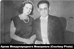 Ýelizaweta Riwçunyň ejesi Sisilýa we kakasy Dawid Geigner