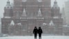Кызыл аянттагы тартип коргоо кызматкерлери, Москва, 31-март 2020-жыл. 
