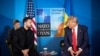 Украинскиот претседател Володимир Зеленски на средба со американскиот претседател Доналд Трамп на маргините на состанокот на Северноатлантскиот договор