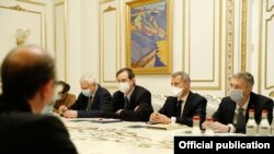 Сопредседатели Минской группы ОБСЕ в Ереване встречаются с премьер-министром Николом Пашиняном, 14 декабря 2020 г.
