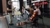 Cu violoncelistul Steven Isserlis: despre muzică, politică și istorie