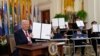 Donald Trump a semnat un ordin executiv menit să desființeze Departamentul Educației.