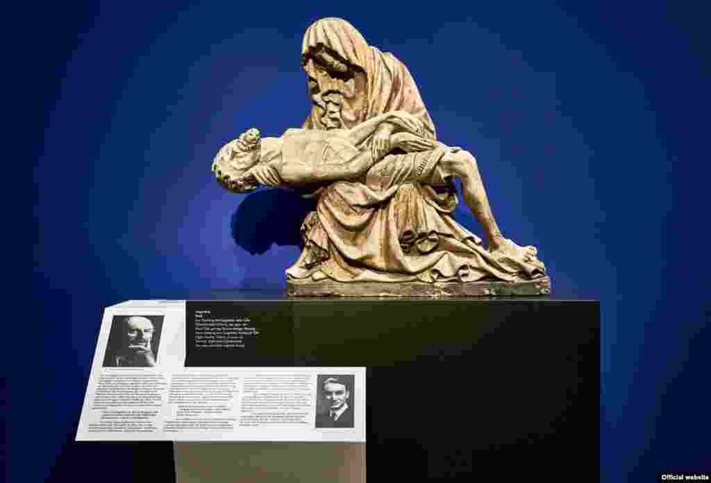 Vedere din expoziția „Between Definite and Dubious. Sculptures and Their Histories” (Photo: Liebieghaus Skulpturensammlung).