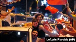 Истанбул след победата на Екрем Имамоглу