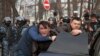 Задержание участников акции протеста в поддержку Садыра Жапарова, 25 марта 2017 г.