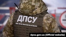 Упродовж останньої доби прикордонники оформили в пунктах пропуску на державному кордоні понад 140 тисяч людей